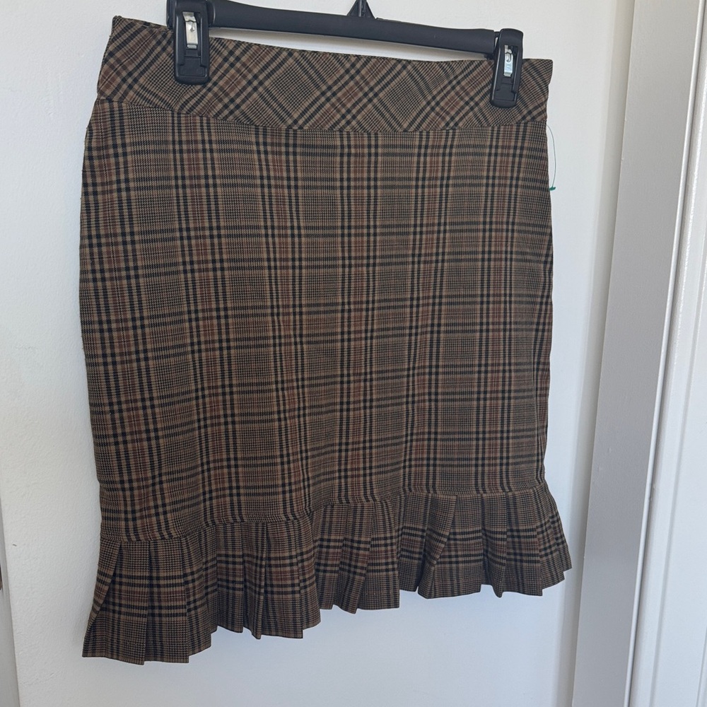 Elegant Plaid Pencil Skirt with Ruffle Hem
